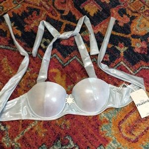 Hot Topic Frozen Top ❄️